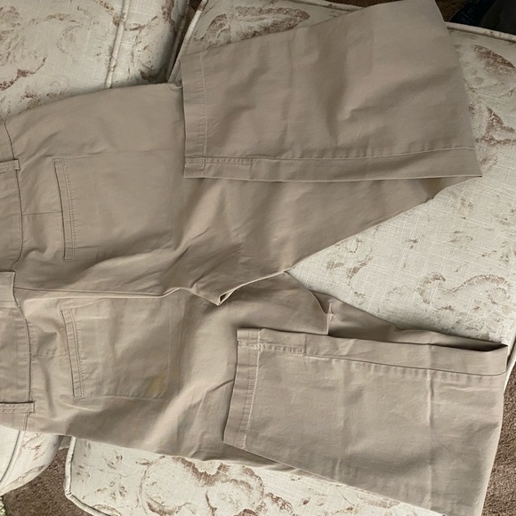 Vince size 6 classic khakis. - Picture 5 of 5
